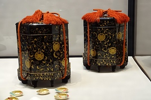 牡丹紋付貝桶