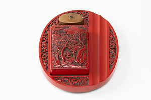 堆朱硯箱