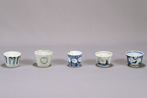 染付藤棚文蕎麦猪口（一番左）