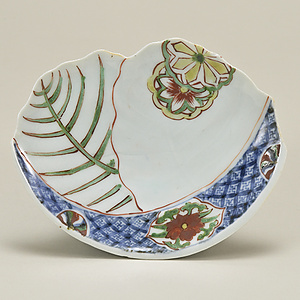 色絵 葉文 葉形皿