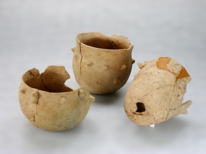 西畑屋遺跡出土神まつりの土製品　玉巻土器 にしはたやいせきしゅつどかみまつりのどせいひん　たままきどき