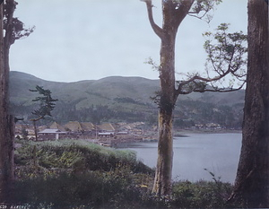 湖水越しに箱根宿を望む（G29 HAKONE