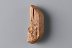 役人の手なぐさみ（不明木製品）