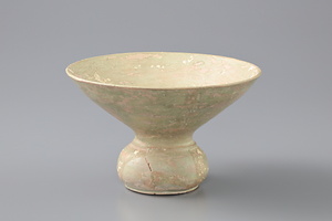 唾壺（緑釉陶器）