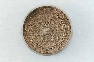 亀甲双鶴鏡