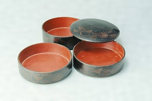 丸重箱 マルジュウバコ