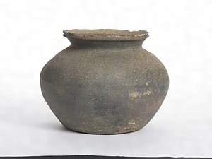 忍坂第4号墳　平底壺／須恵器