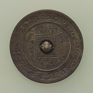 方格規矩鳥文鏡