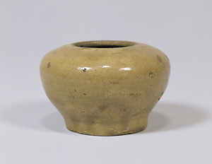 灰釉壺