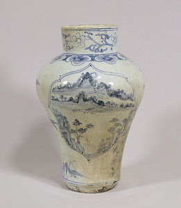 青花山水文壺