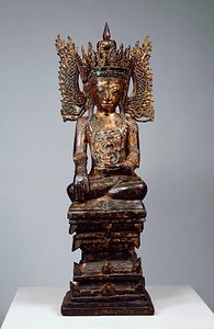 宝冠如来坐像