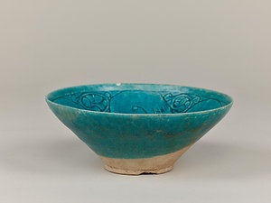青緑釉刻花鳥文鉢