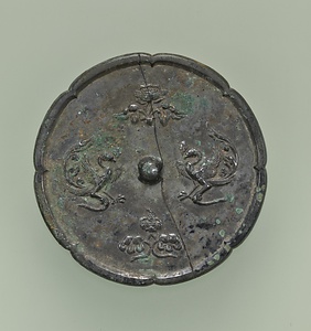 興福寺鎮壇具 瑞花双鳳八花鏡