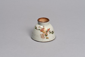 色絵金彩羅漢図煎茶碗 いろえきんさいらかんずせんちゃわん