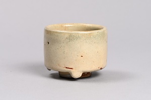 三足小香炉