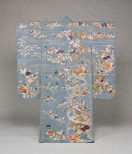 振袖 鼠縮緬地琴棋書画風景模様 ふりそで　 ねずみちりめんじきんきしょがふうけいもよう