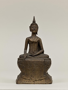 釈迦如来坐像