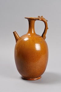 黄釉水注