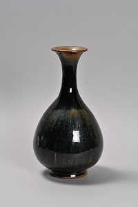 黒釉瓶