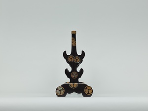 黒漆葵紋蒔絵螺鈿刀掛 くろうるしあおいもんまきえらでんかたなかけ