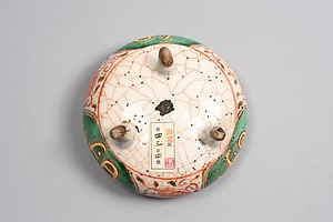 色絵壽字文香炉 いろえじゅじもんこうろ