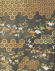 腰巻 黒紅練緯地梅椿亀甲花菱模様 
