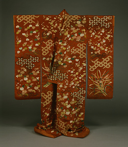 打掛 紅綸子地水仙梅葵菊七宝模様 うちかけ べにりんずじすいせんうめあおいきくしっぽうもよう