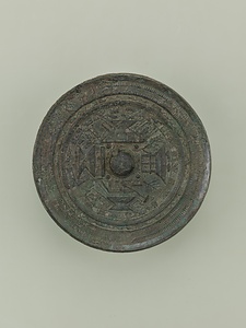 家屋文鏡（宮内庁）模造