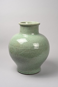 青磁壺