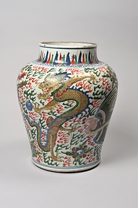五彩龍鳳文壺