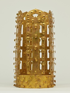 金銅製冠（模造）