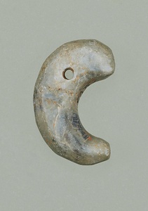 滑石勾玉