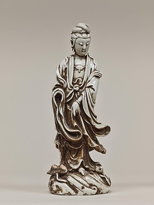 観音菩薩立像