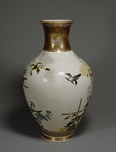 色絵金襴手花鳥文大瓶 いろえきんらんでかちょうもんたいへい