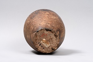 褐釉印花菊花文瓶 かつゆういんかきっかもんへい