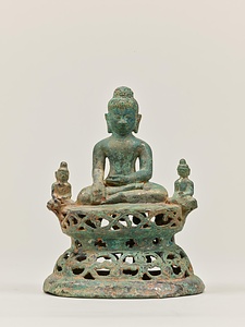 仏陀及び両脇侍坐像