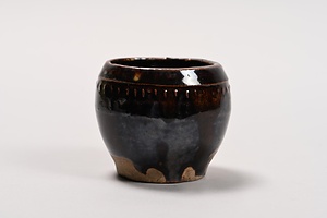 褐釉茶入