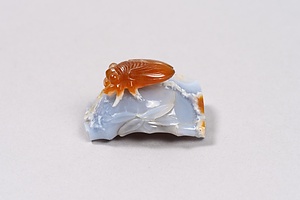 瑪瑙竹蝉形置物