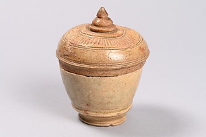 灰釉合子