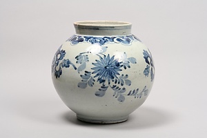青花菊花文壺