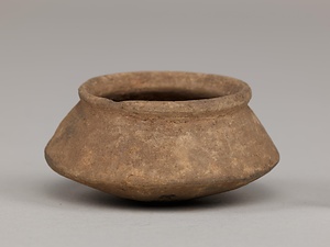 灰陶釜