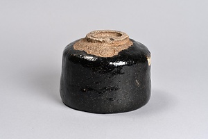 黒楽不二文茶碗 「萬古」印 くろらくふじもんちゃわん　ばんこ