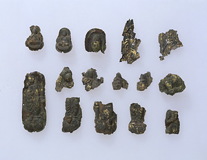 金銅押出仏残欠