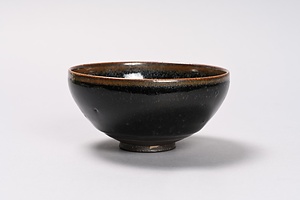 黒釉碗