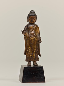 如来立像