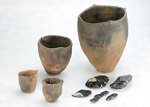 続縄文時代の墓の副葬品（常呂川河口遺跡634号土坑）
