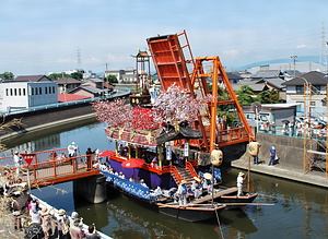 須成祭の車楽船行事と神葭流し