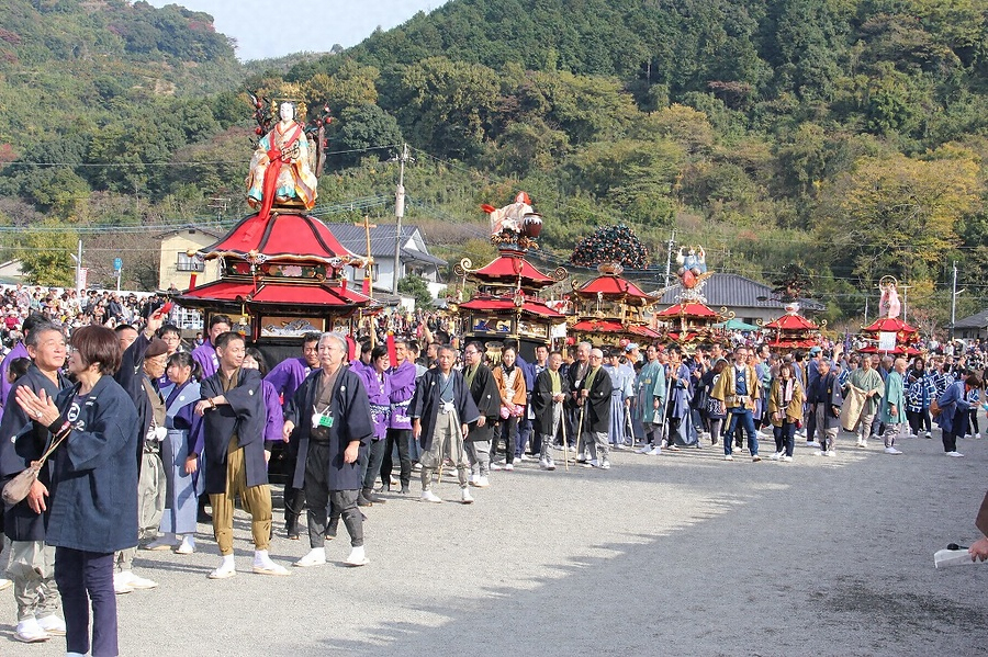 八代妙見祭の神幸行事 やつしろみょうけんさいのしんこうぎょうじ
