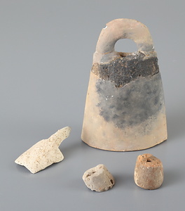 銅鐸型土製品