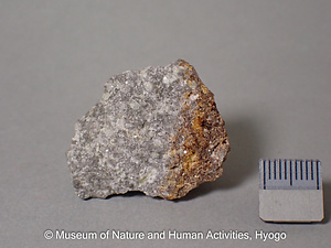 南石、フーアン石　明ばん石